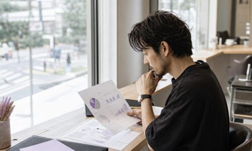 ホットペッパービューティーの広告費と費用対効果を確認する美容室経営者