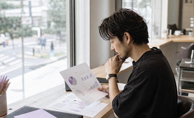 ホットペッパービューティーの広告費と費用対効果を確認する美容室経営者