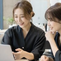 ホットペッパービューティーのキャンペーン活用で予約増加を目指すサロンスタッフの施策イメージ