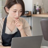 ホットペッパービューティーの新規予約が増えない原因を確認する美容サロンの集客分析イメージ